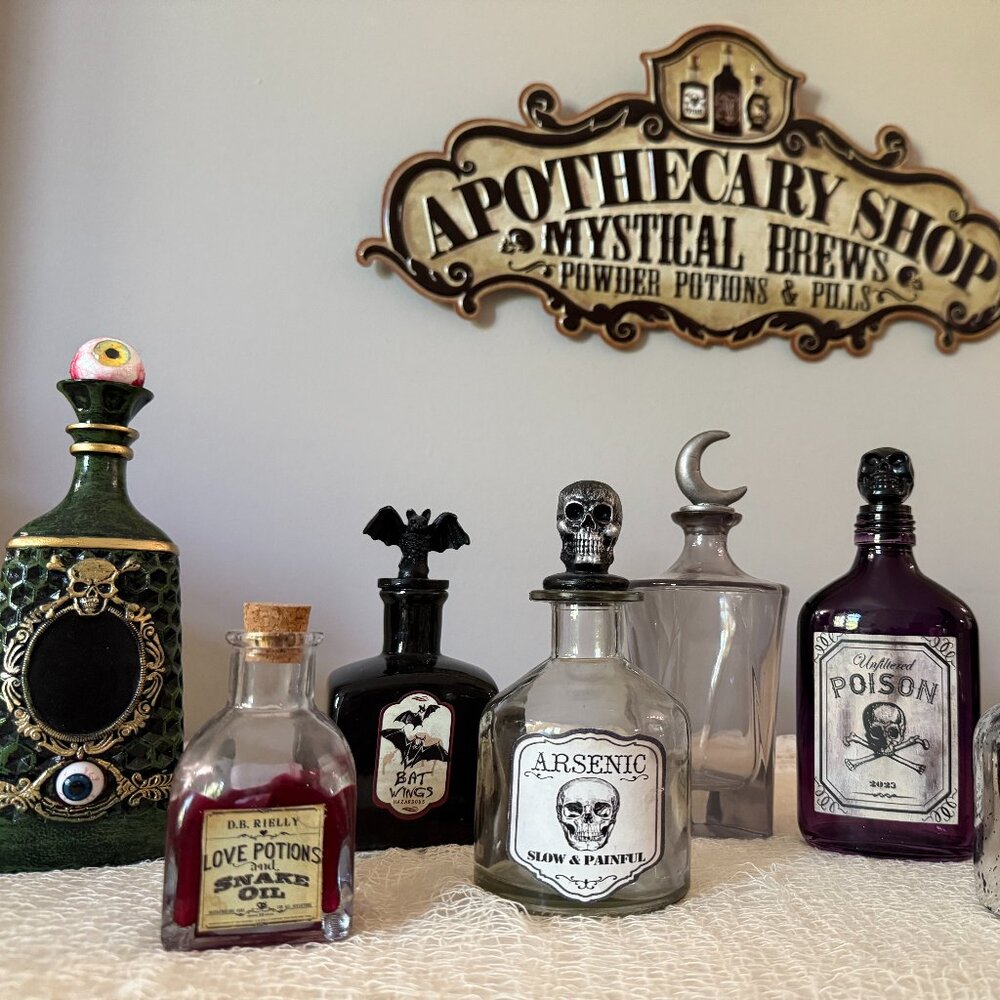 Apothecary Shop Potion Bottles Set - Tabletop Halloween Decor